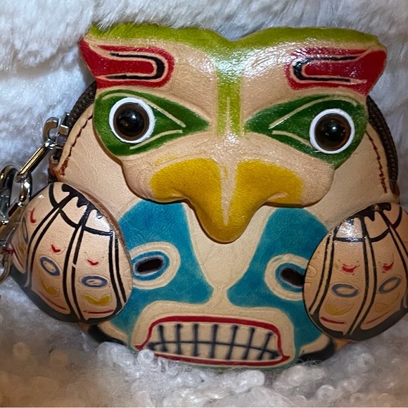 Aboriginal leather change wristlet - Picture 2 of 8